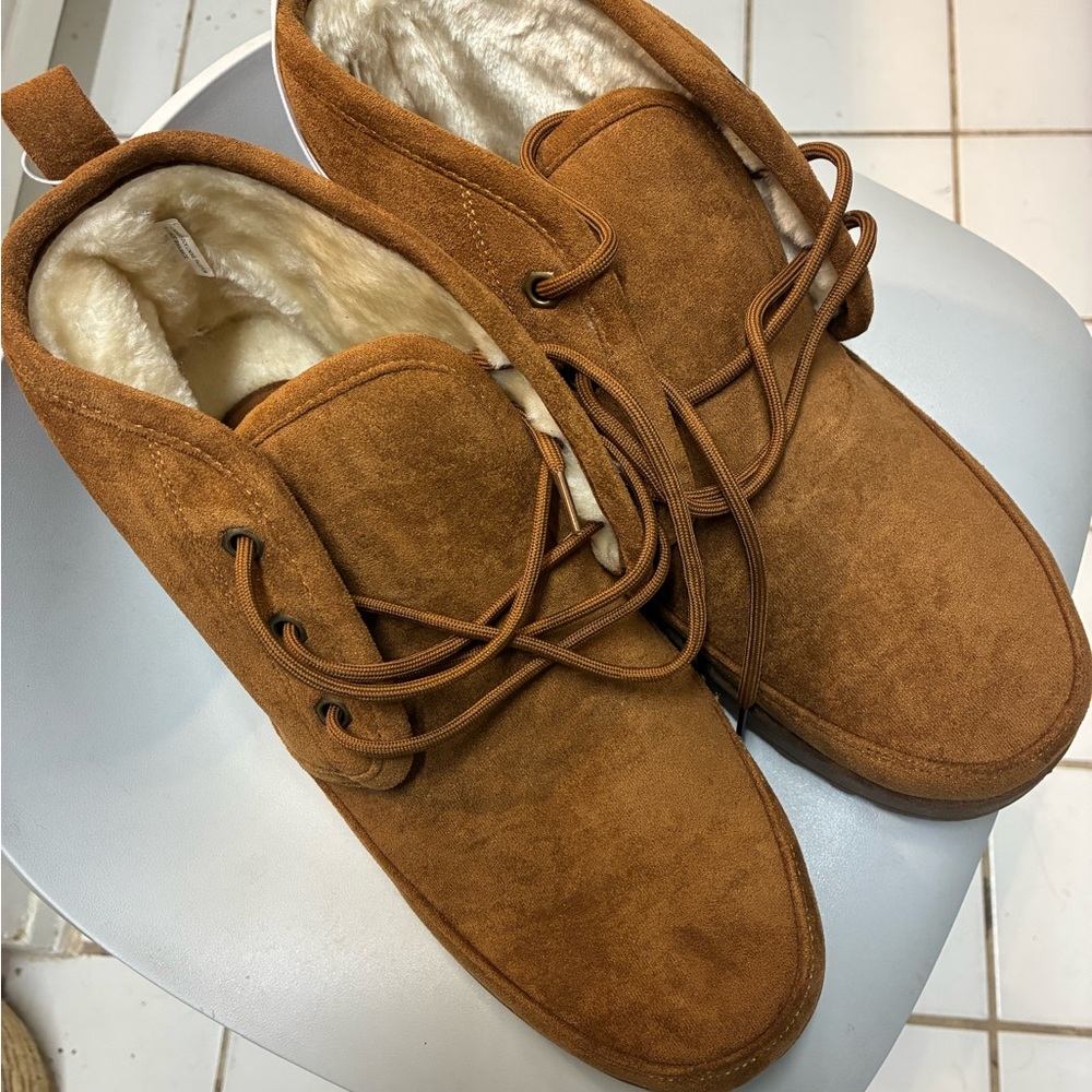 White Mountain Men's Tan Suede Boots